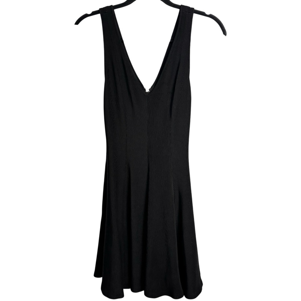 Alice + Olivia fit and flare little black dress mini dark romance size 0 capsule